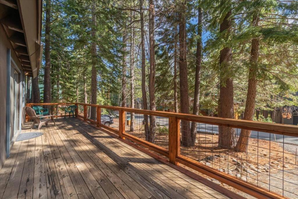 3Br Tahoe Donner Cabin With Hoa Perks Like Pools Hot-Tub Minutes To Trails Lake Golf 트럭키 외부 사진