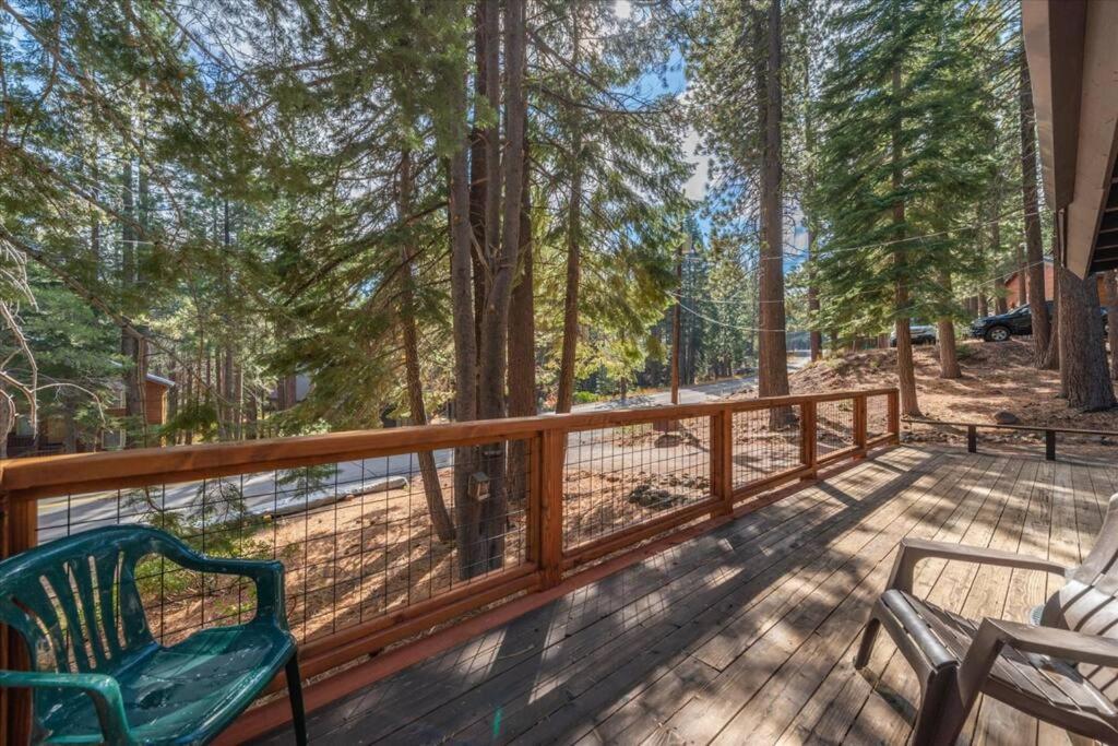 3Br Tahoe Donner Cabin With Hoa Perks Like Pools Hot-Tub Minutes To Trails Lake Golf 트럭키 외부 사진